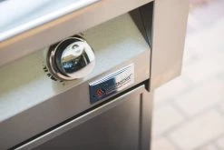 "BUILDER" 30 Built-In Apartment / Commercial Stainless Steel BBQ Grill - Summerset SBG30-NG -onestopoutdoor Sales Builder grill freestanding badge detail 1080x1080